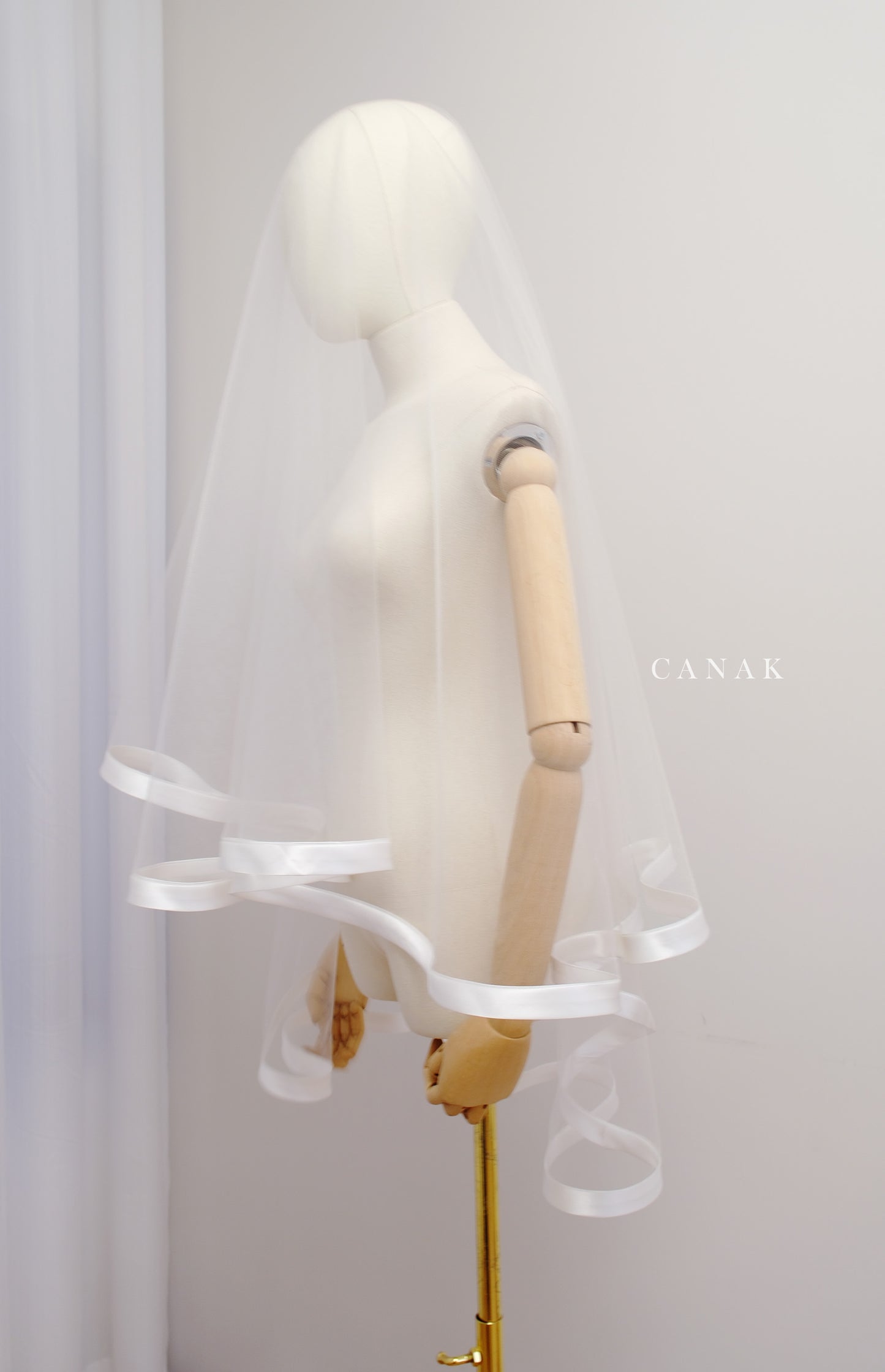 20mm Minimal Satin Trim Veil