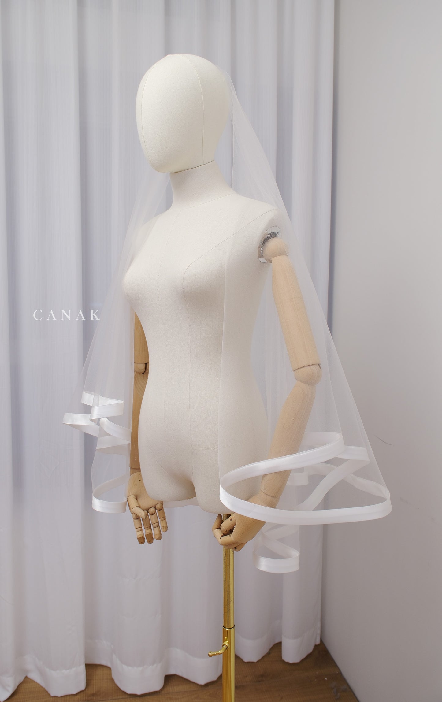 20mm Minimal Satin Trim Veil