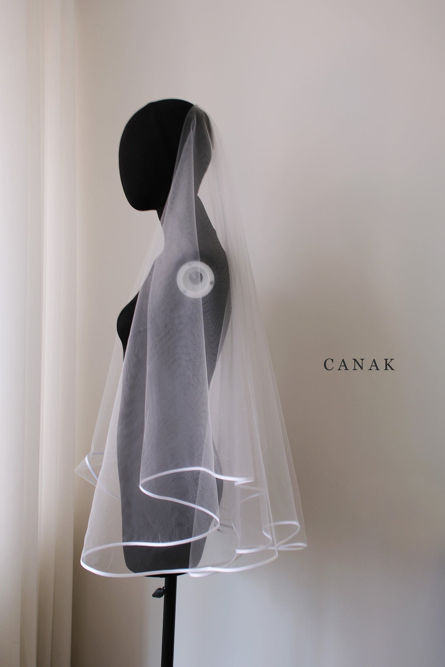 The Petite Edge: 5mm Satin Trim Veil