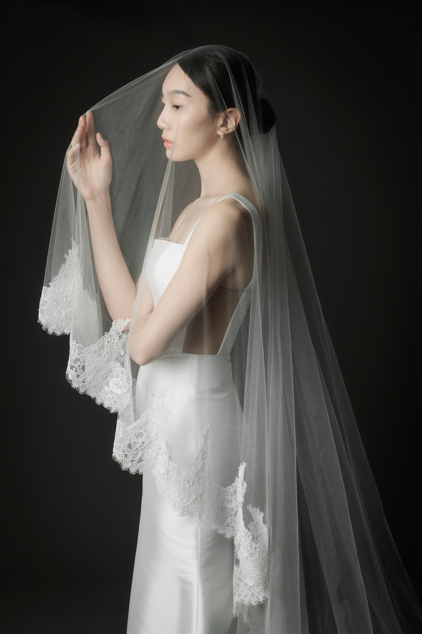 Elizabeth Scallop Lace Veil