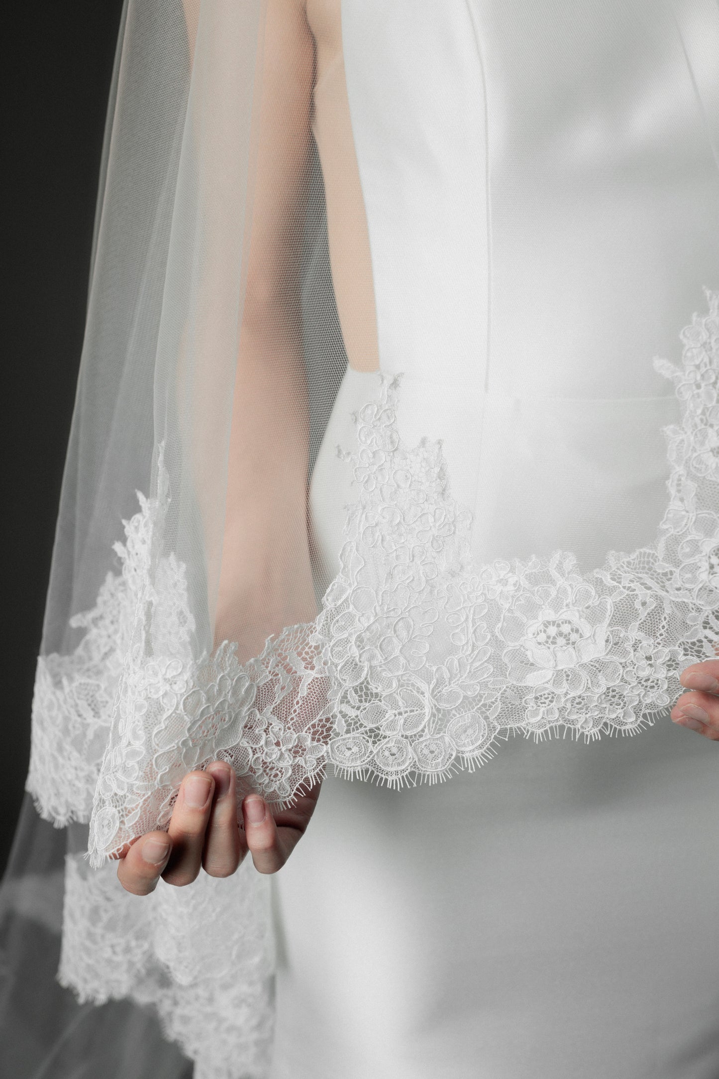 Elizabeth Scallop Lace Veil