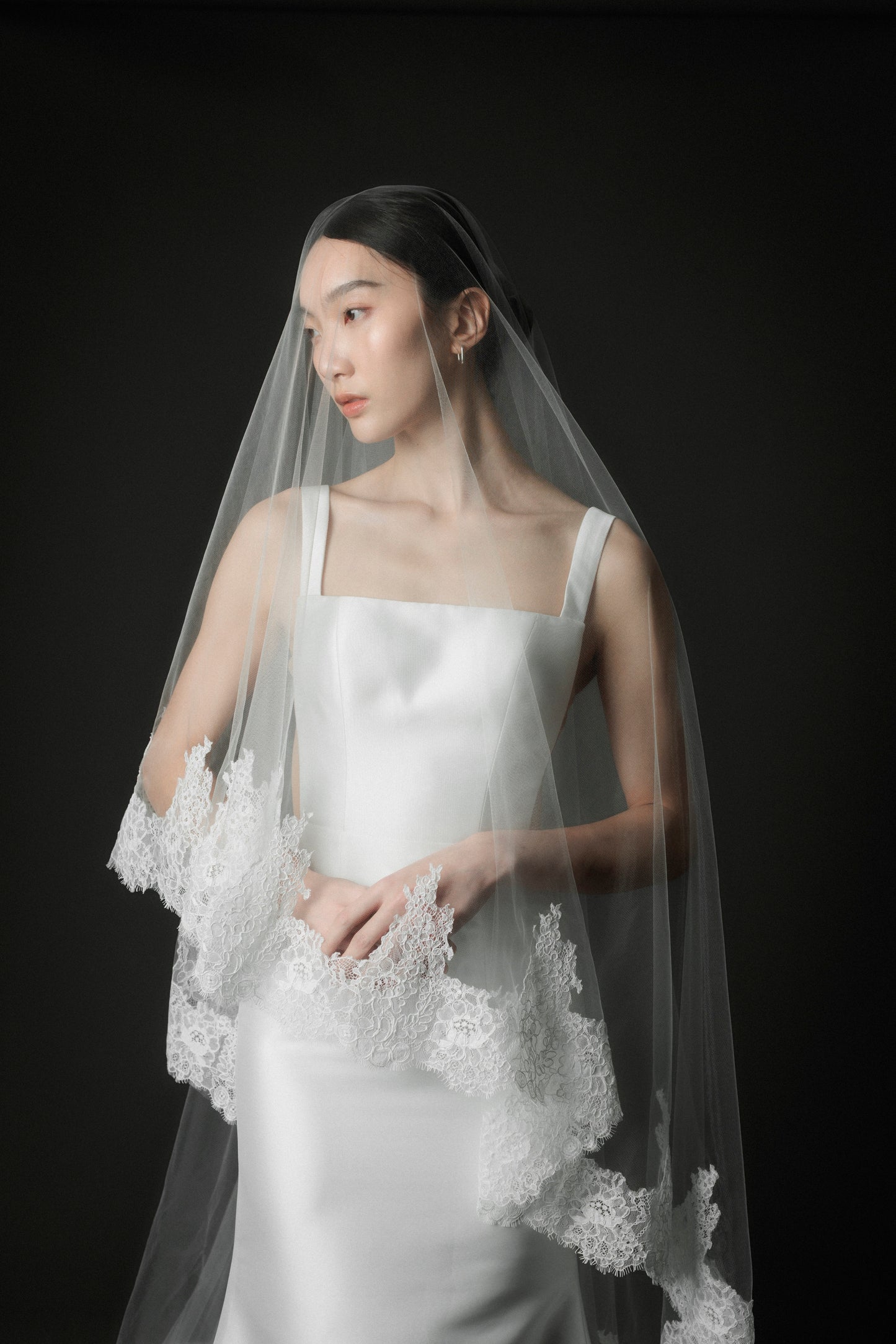 Elizabeth Scallop Lace Veil