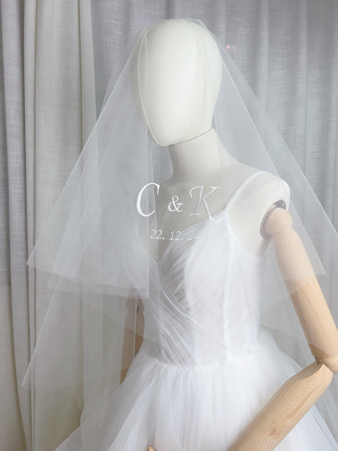 CUSTOM VEIL EMBROIDERY (not including the veil)