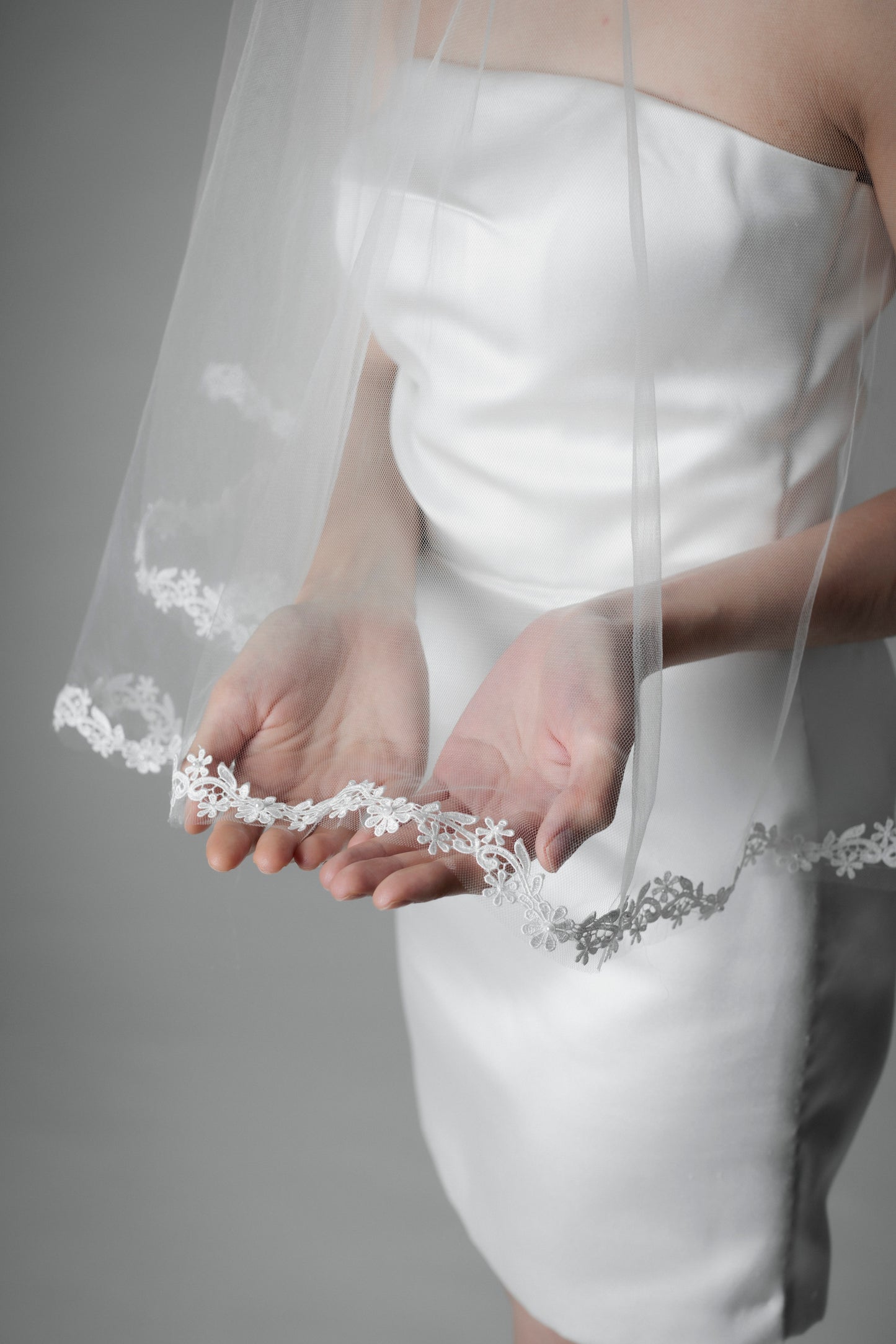 Daisy Lace Veil
