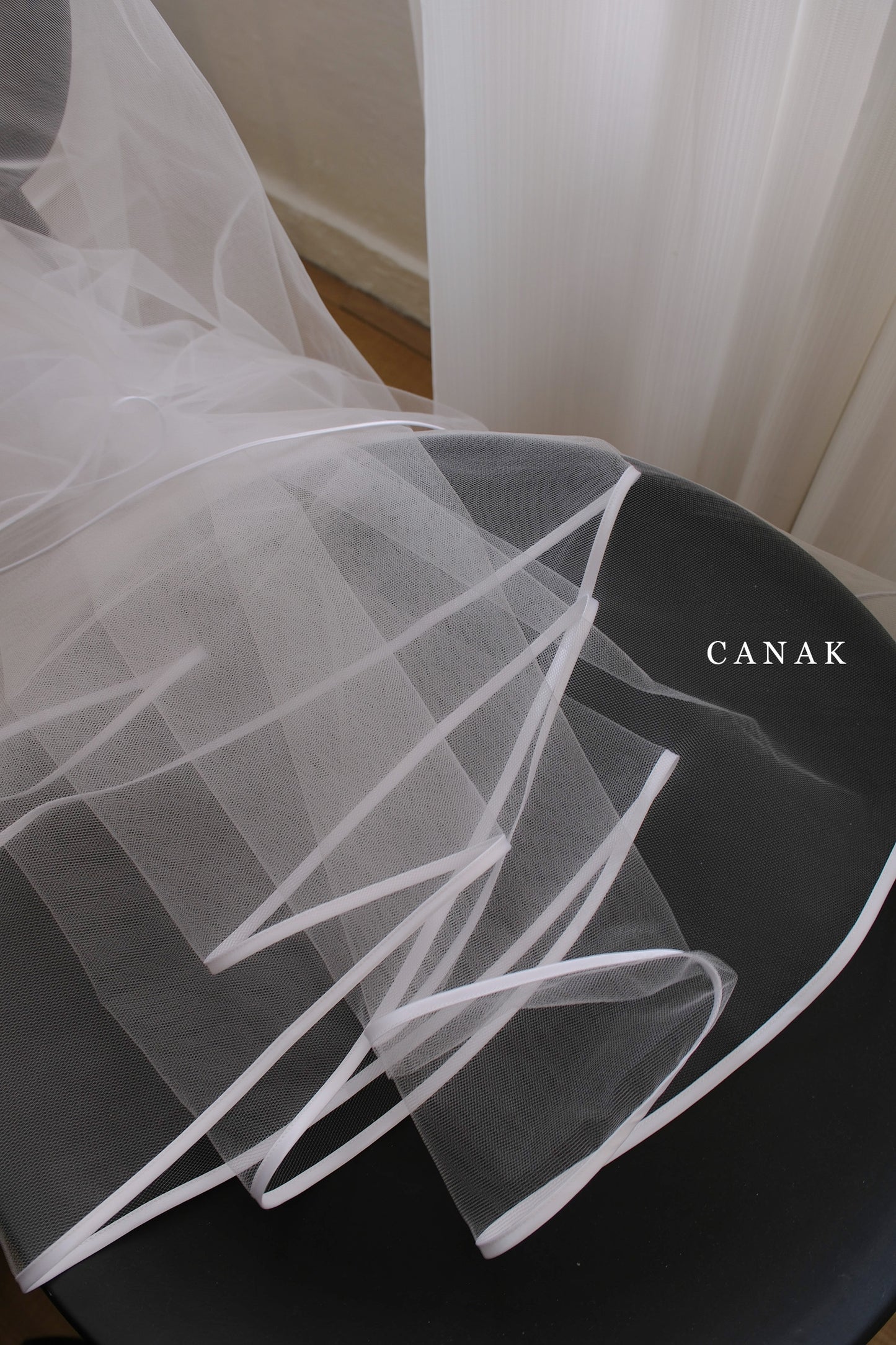 The Petite Edge: 5mm Satin Trim Veil