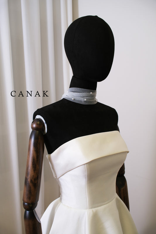Aura Pearl Tulle Scarf