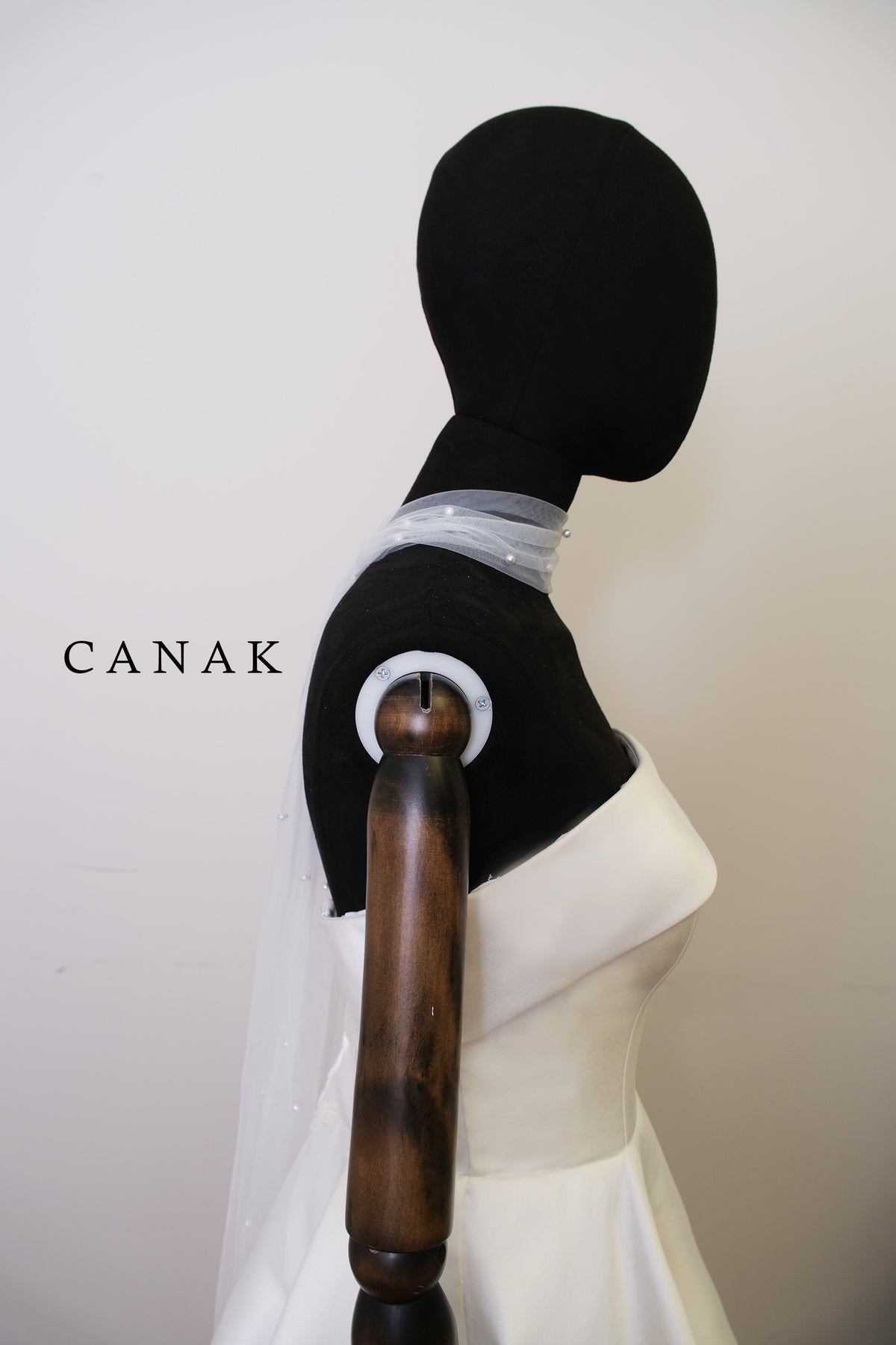 Aura Pearl Tulle Scarf
