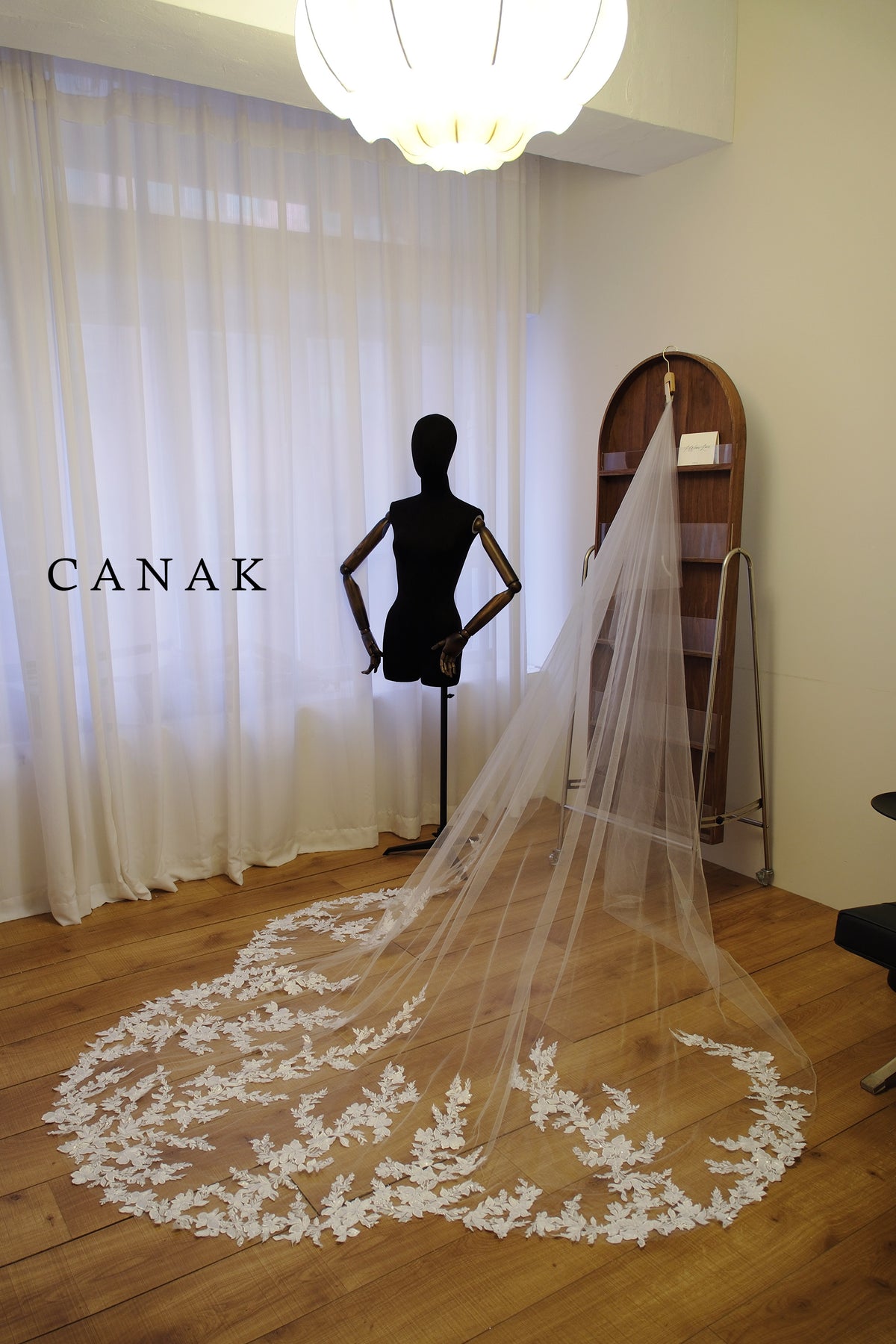 Elysia Lace Veil (made to order)