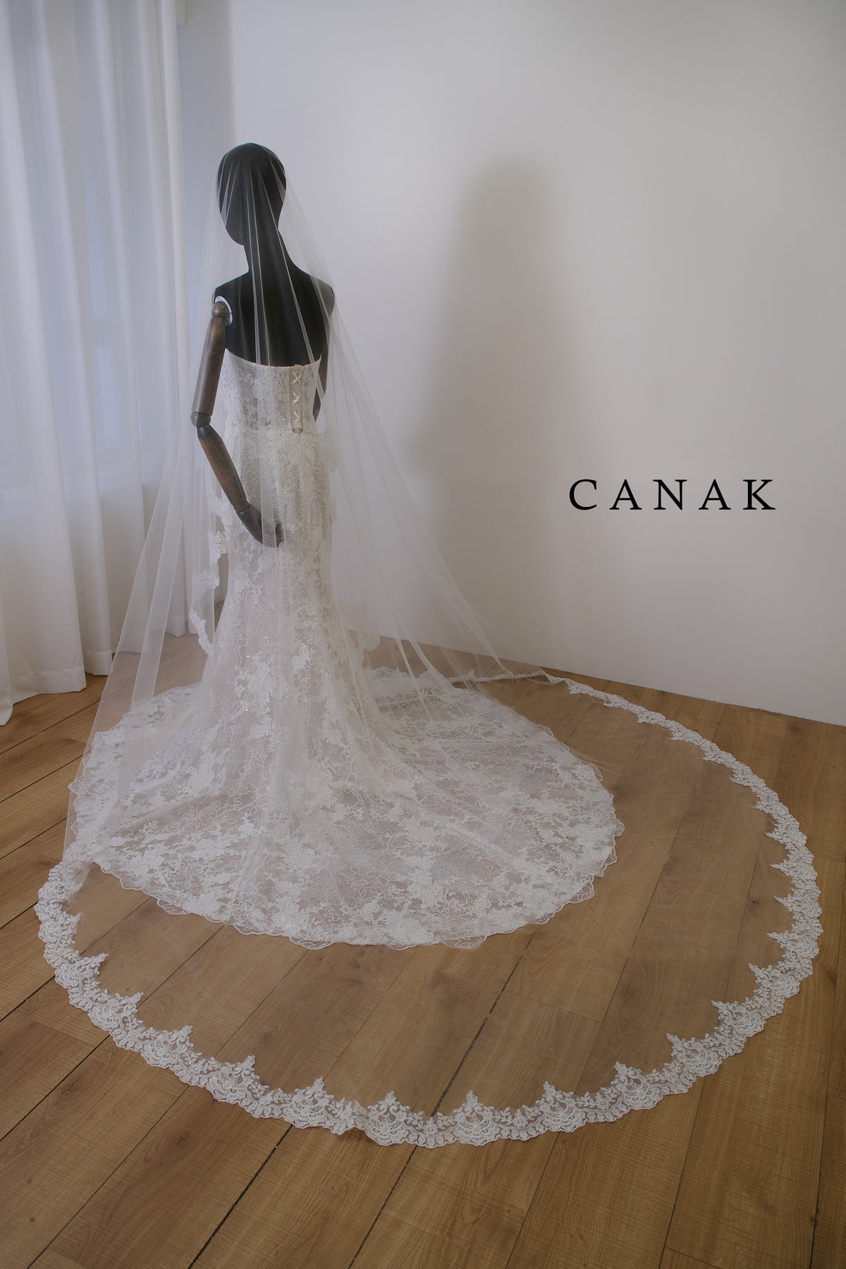 Victoria Lace Veil (made to order)