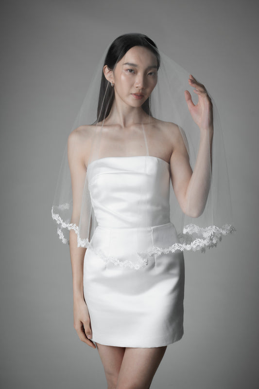 Daisy Lace Veil